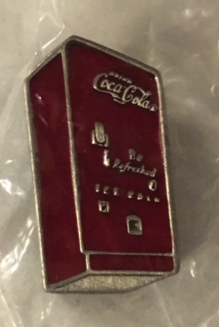 4852-4 € 3,00 coca ocla ijzeren pin model koelkast.jpeg